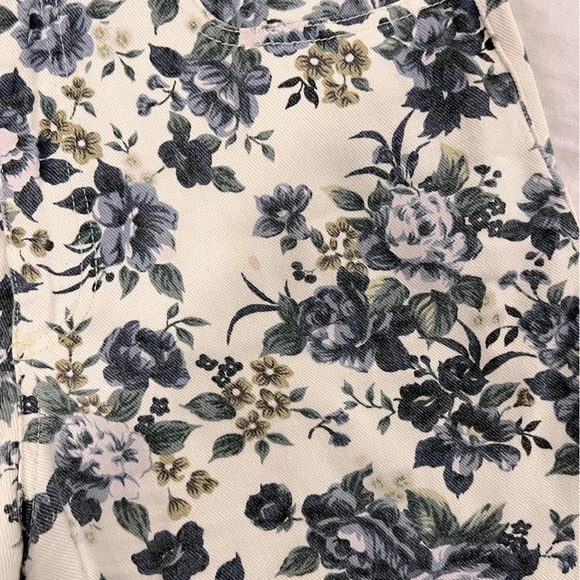 Unbranded Floral Patterned Denim Shorts - Picture 5 of 5